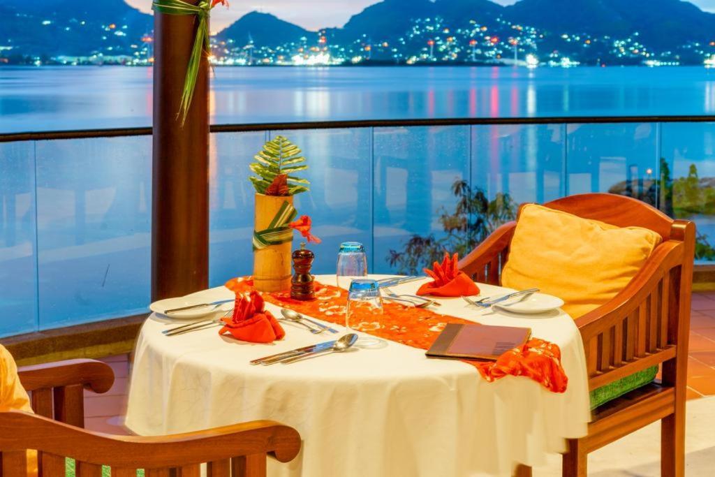 세르프 아일랜드 리조트 Round Island 외부 사진