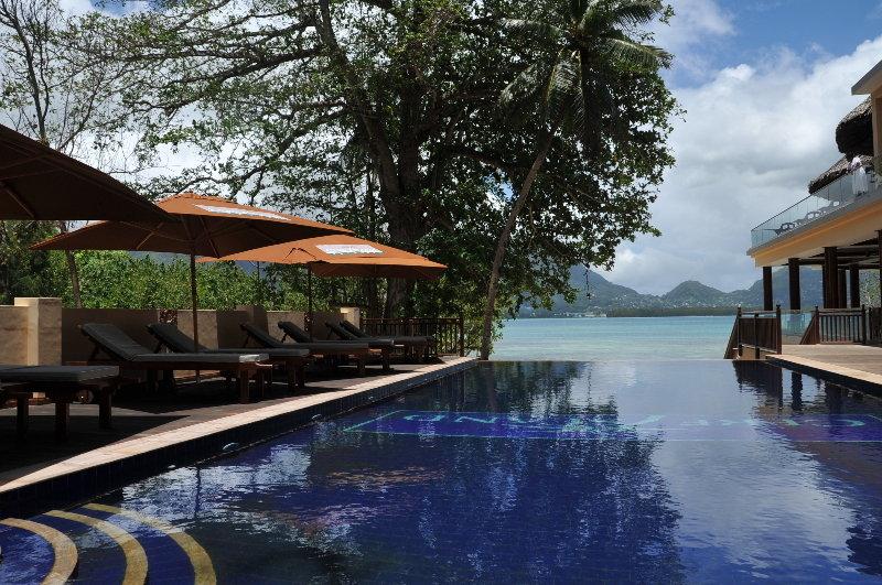 세르프 아일랜드 리조트 Round Island 외부 사진